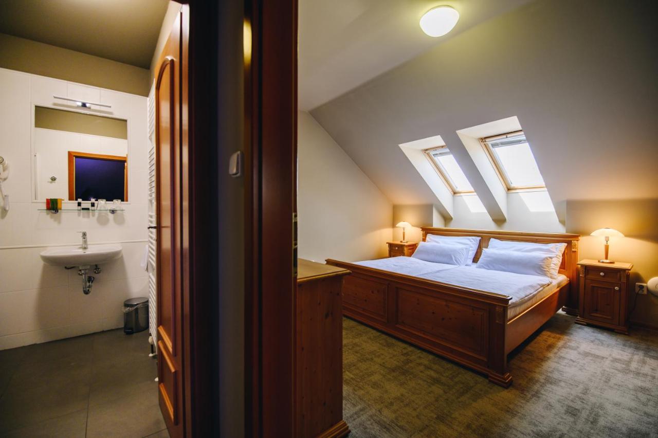 Kounicky Dvur Hotel Dolní Kounice Kültér fotó