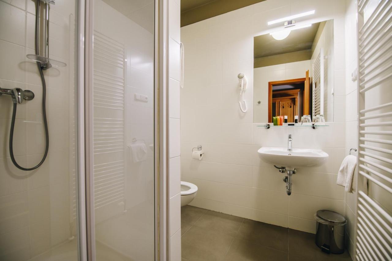 Kounicky Dvur Hotel Dolní Kounice Kültér fotó